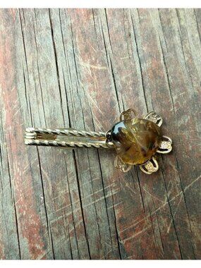 Vintage Gold-Tone Hair Clip With Floral Design & Gemstone